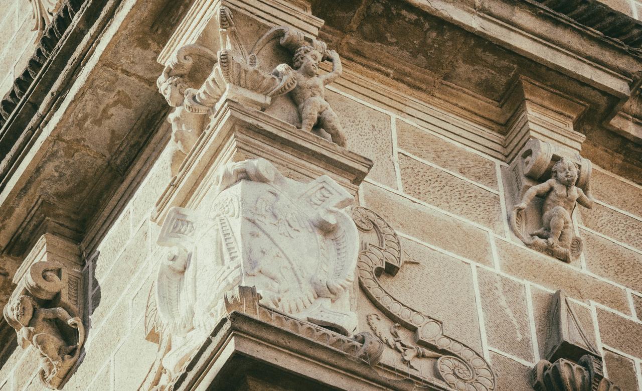 Hotel Palacio De Ubeda 5 G.L Exterior foto The figure of the Virgin Mary