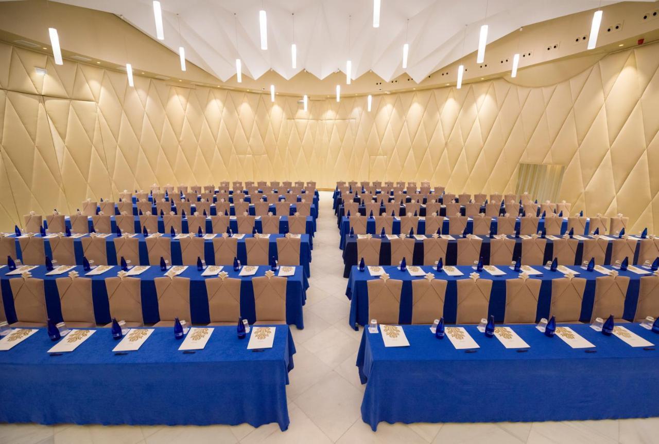Hotel Palacio De Ubeda 5 G.L Exterior foto The conference hall